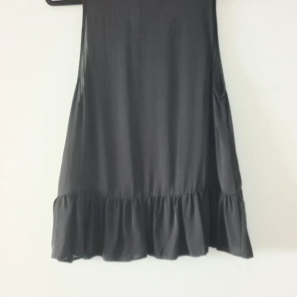 JOIE (ANTHROPOLOGIE) black silk sleeveless peplum blouse with bow - Picture 4 of 9
